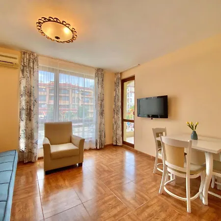 Royal Bay 2 - Private Apartment - Bsr * Sveti Vlas